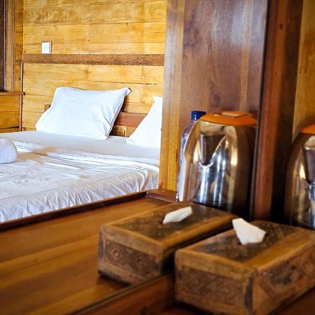Hotel Malibu Huts Semaya Esterno foto