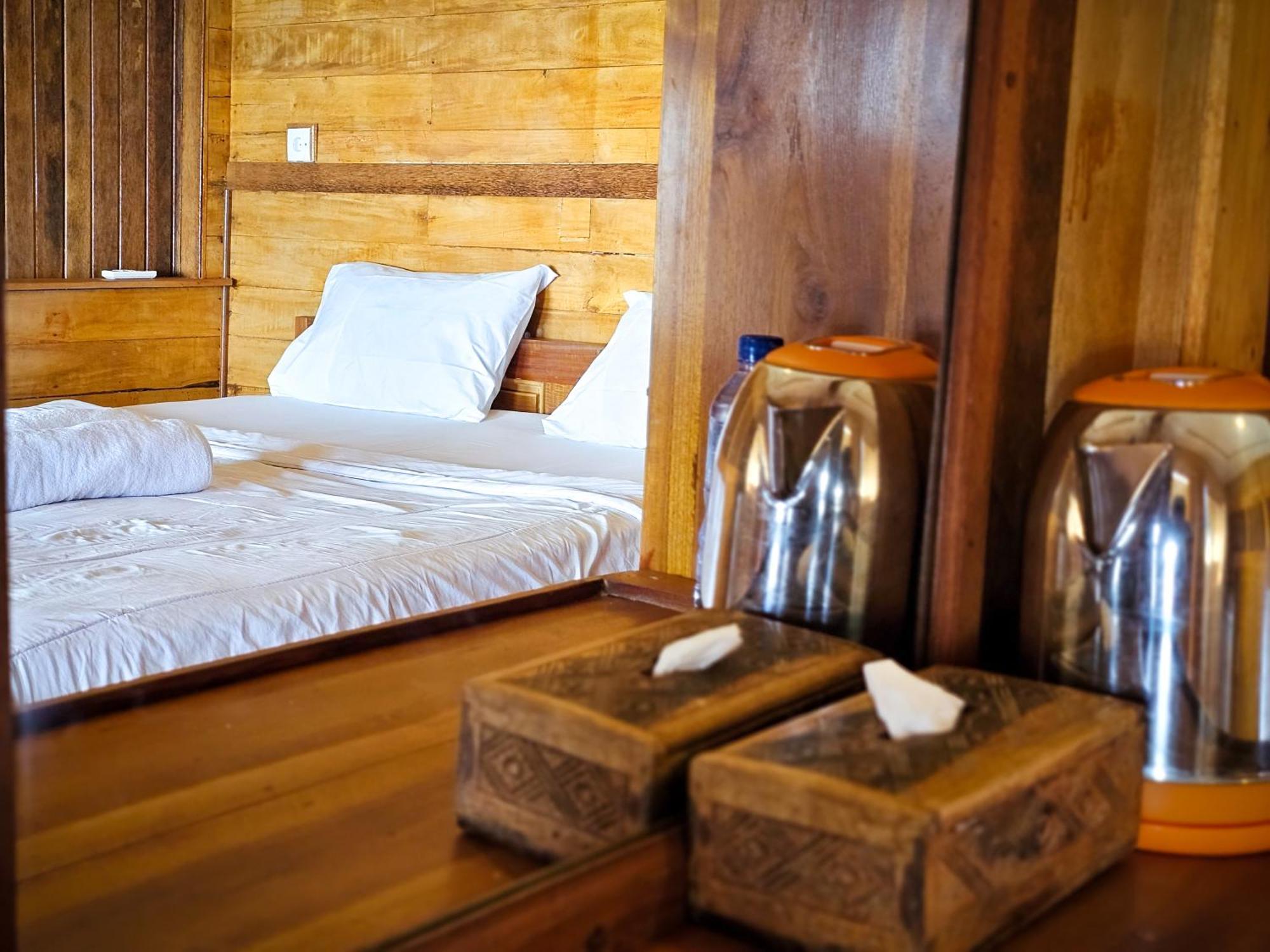 Hotel Malibu Huts Semaya Esterno foto
